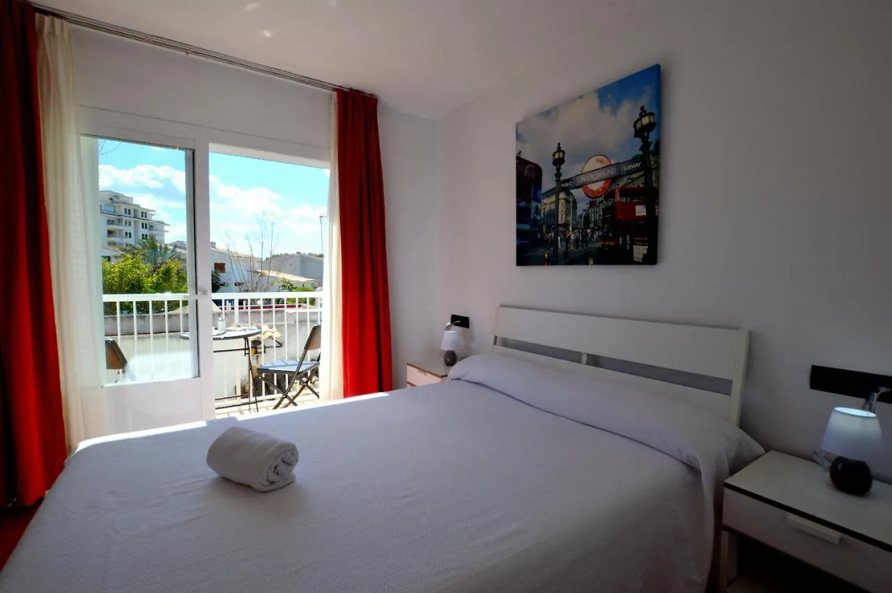 Apartment Bonito Apartamento Con Piscina A 500M De La Playa Port de Alcudia  Spain
